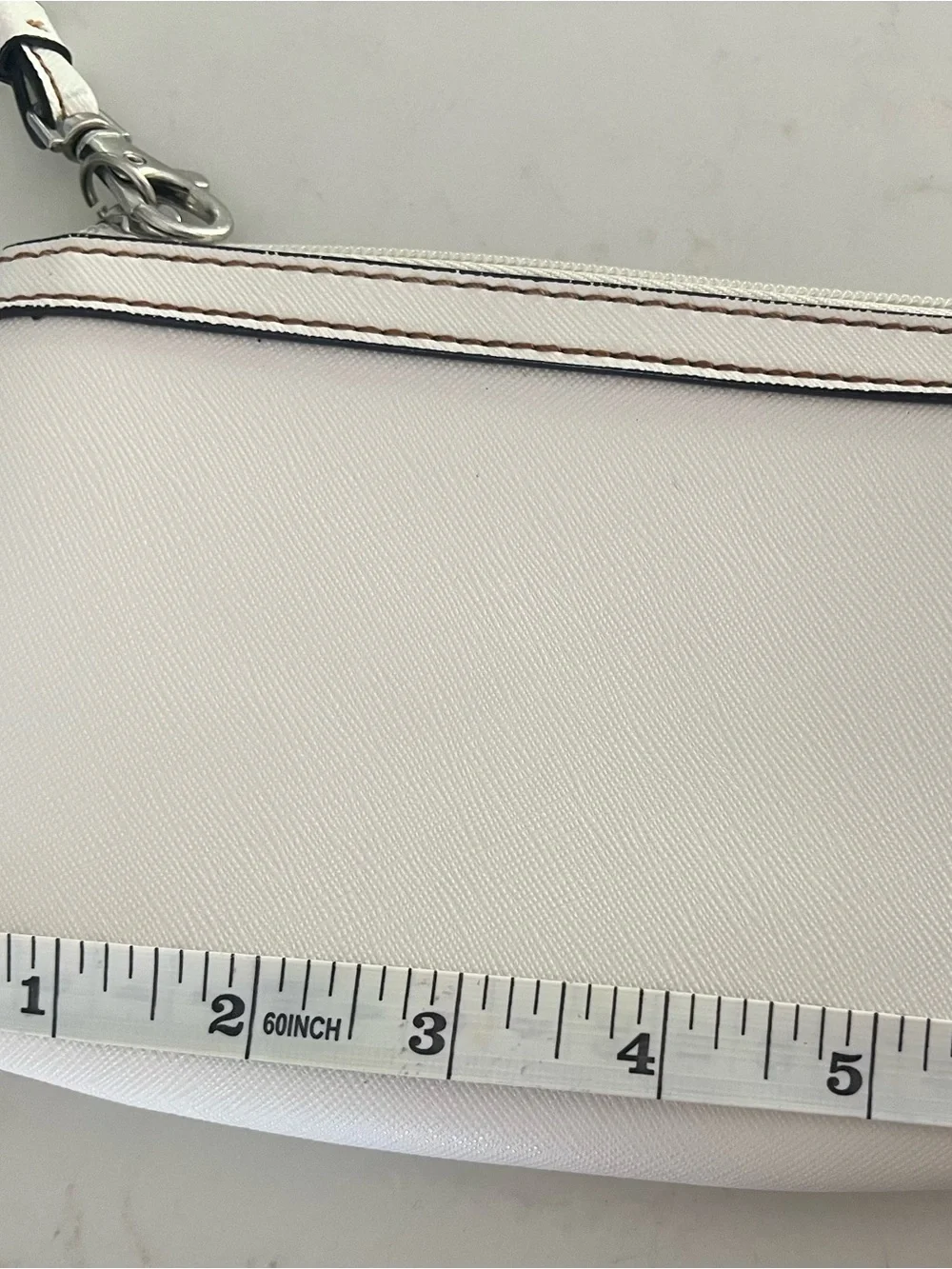 NEW Wilsons Leather Ivory Genuine Leather Wristlet Pouch Zip Top Clutch